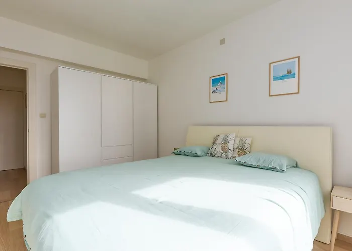 Appartement Miramar - Garage Available Oostende